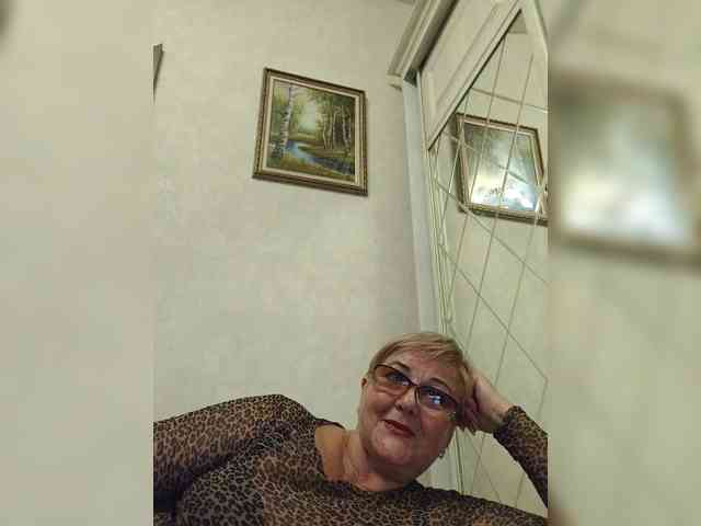KarinkaSweet webcam