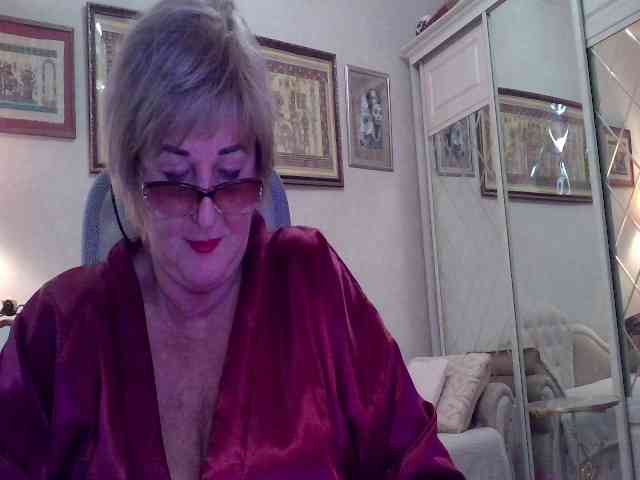 KarinkaSweet webcam