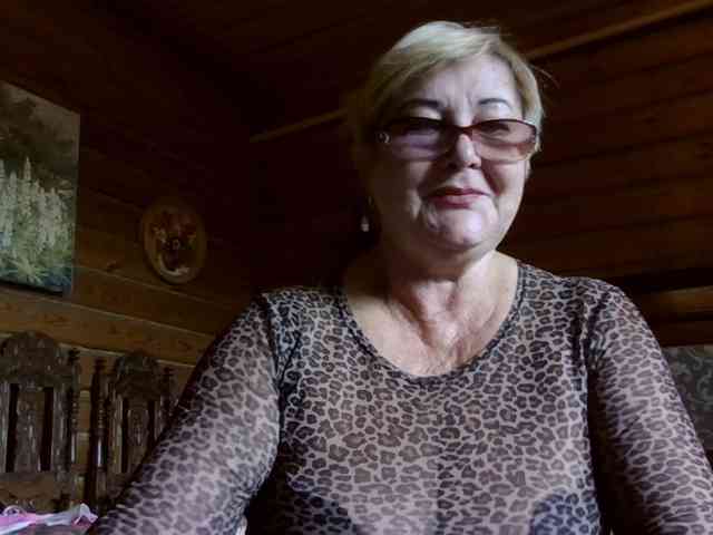 KarinkaSweet live female cam on bongacams