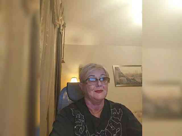 KarinkaSweet webcam