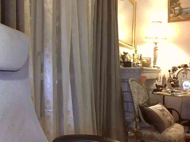 KarinkaSweet webcam