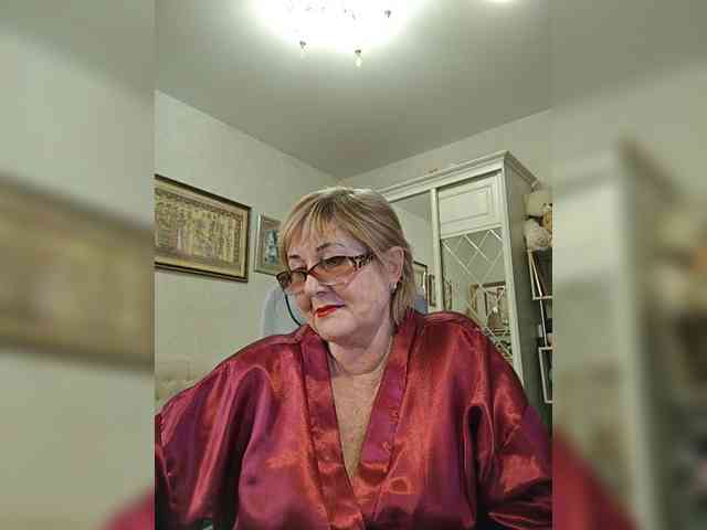 KarinkaSweet webcam