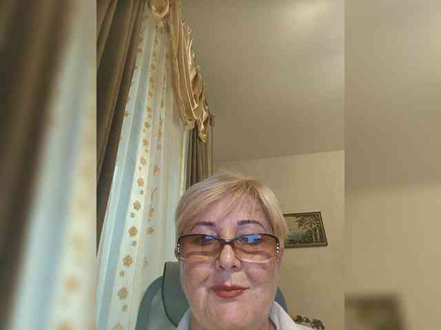 KarinkaSweet webcam
