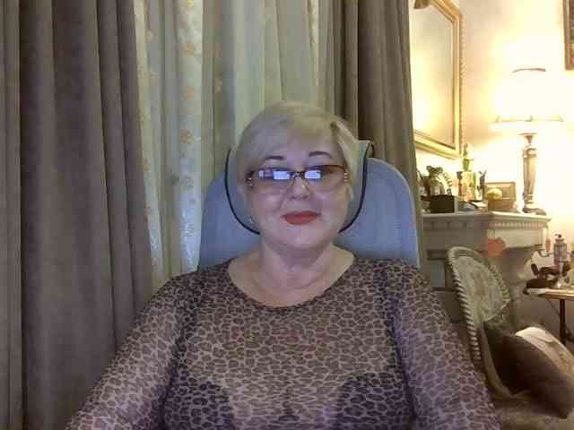 KarinkaSweet webcam