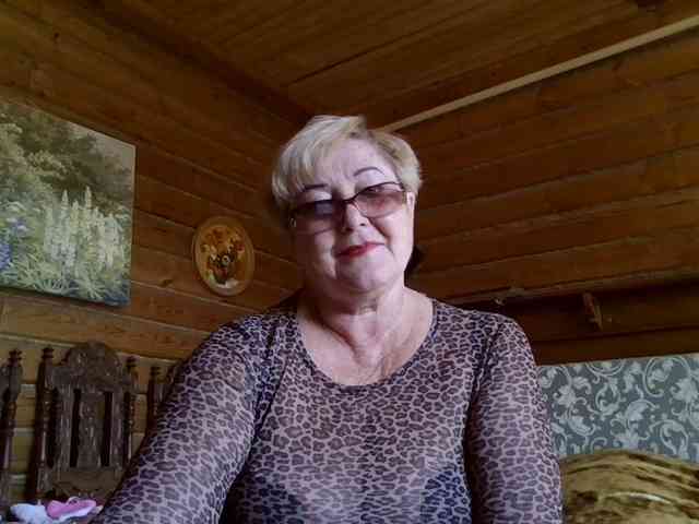 KarinkaSweet webcam