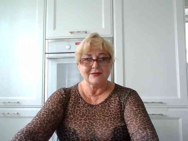 KarinkaSweet webcam