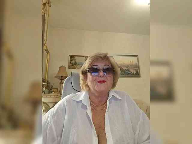 KarinkaSweet webcam