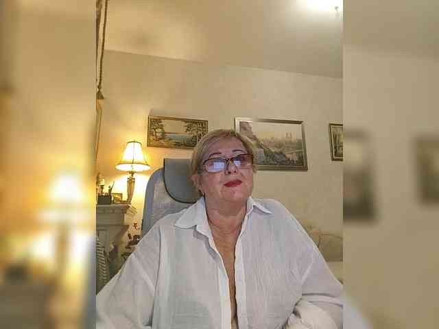 KarinkaSweet webcam