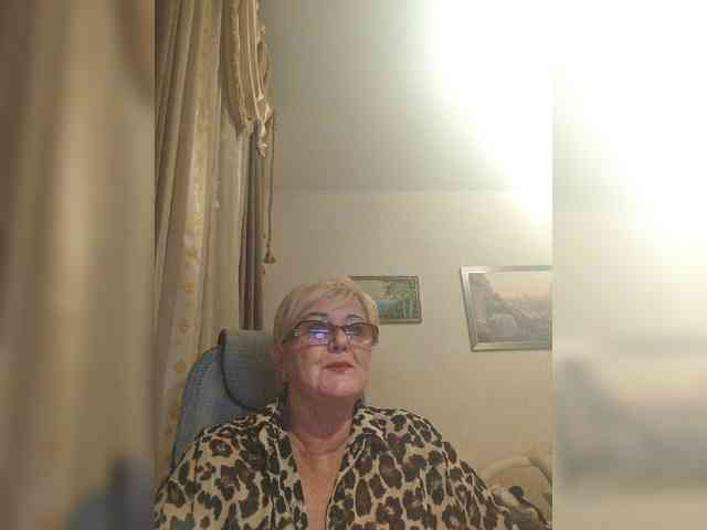 KarinkaSweet webcam