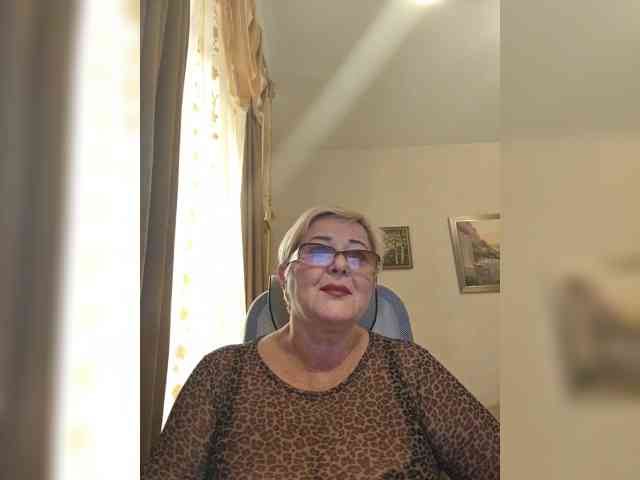 KarinkaSweet webcam