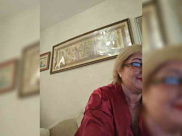 KarinkaSweet webcam
