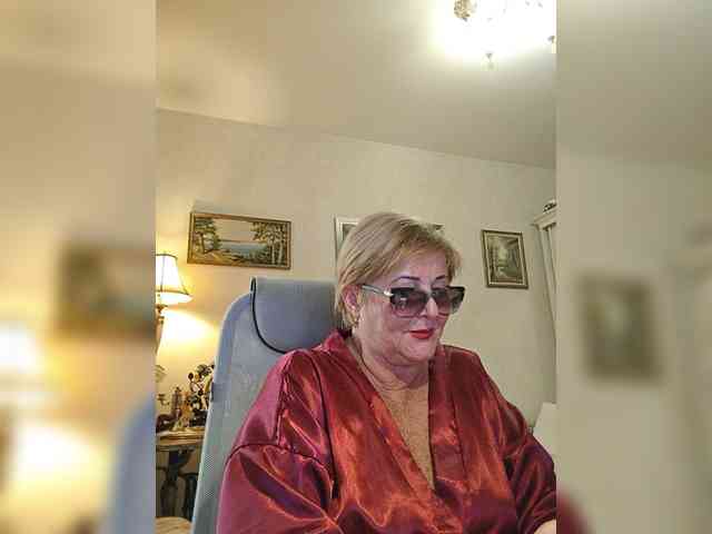 KarinkaSweet webcam