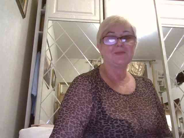KarinkaSweet webcam