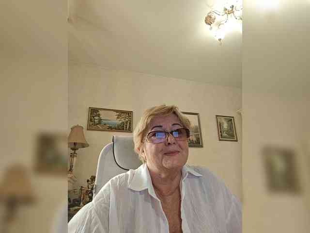 KarinkaSweet webcam