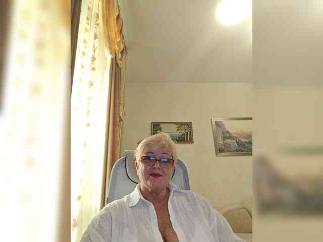 KarinkaSweet webcam