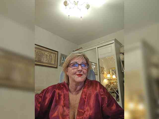 KarinkaSweet webcam