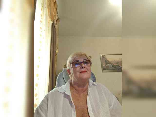 KarinkaSweet webcam