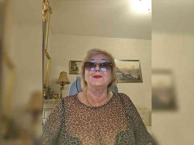 KarinkaSweet webcam