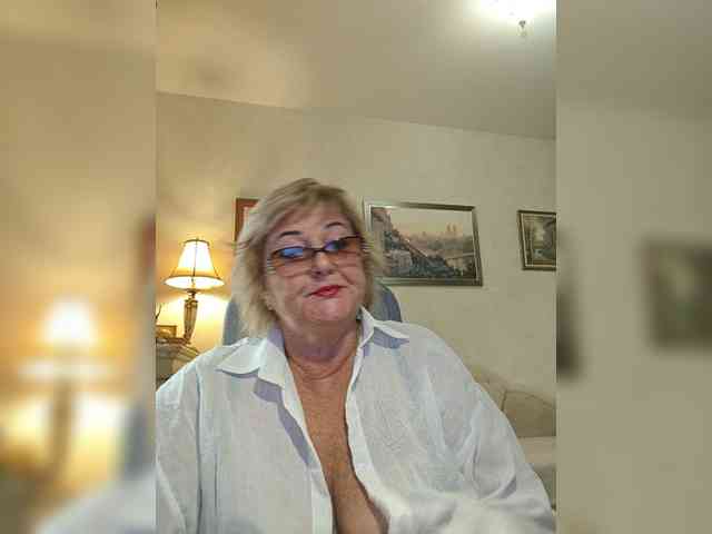 KarinkaSweet webcam