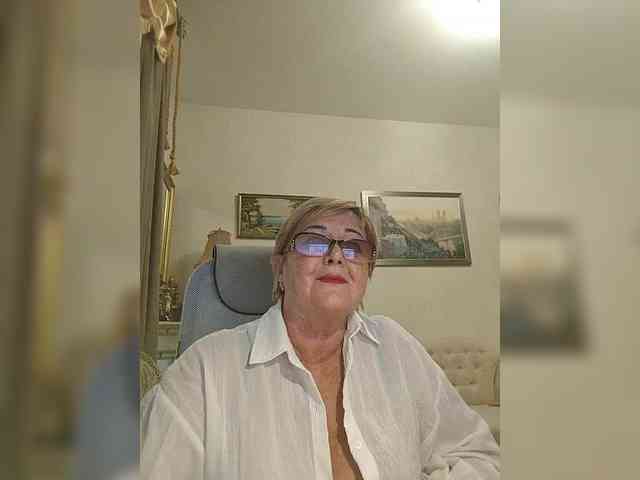 KarinkaSweet webcam