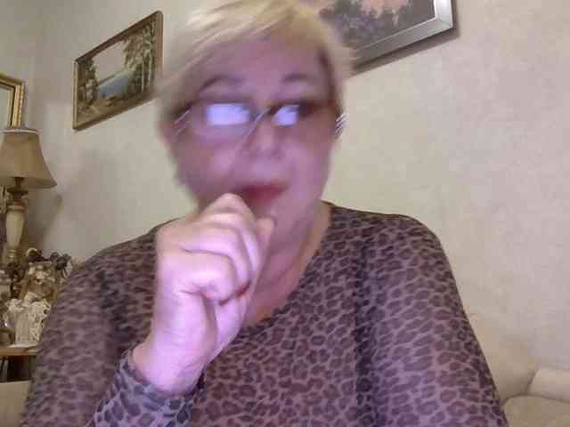 KarinkaSweet webcam