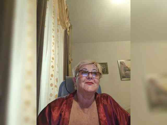 KarinkaSweet webcam