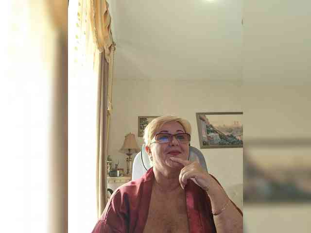 KarinkaSweet webcam