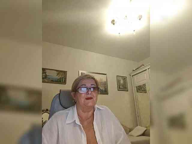 KarinkaSweet webcam