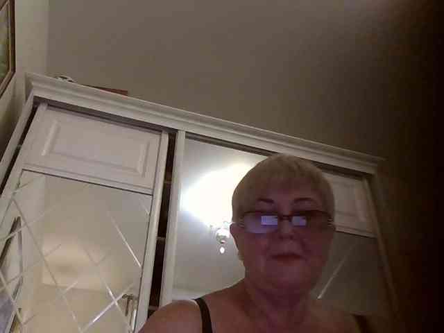KarinkaSweet webcam
