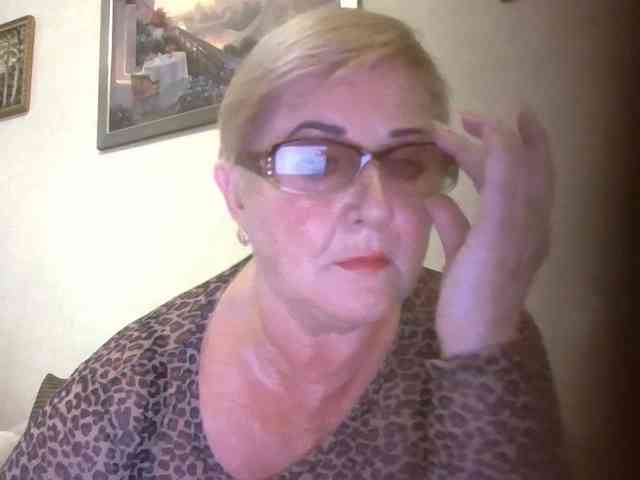 KarinkaSweet webcam