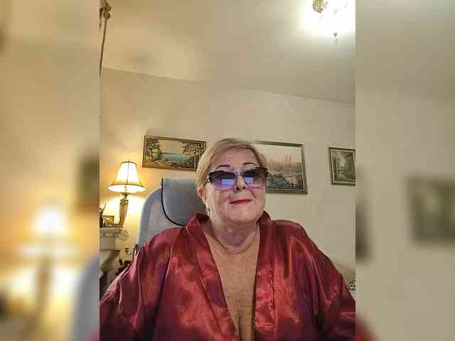 KarinkaSweet webcam
