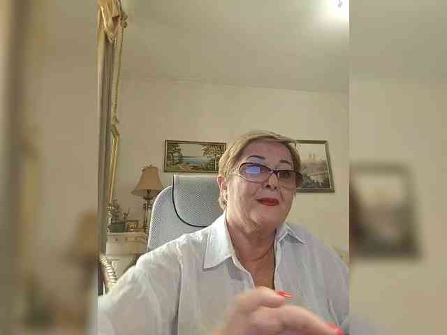 KarinkaSweet webcam