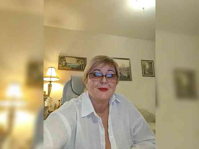 KarinkaSweet webcam