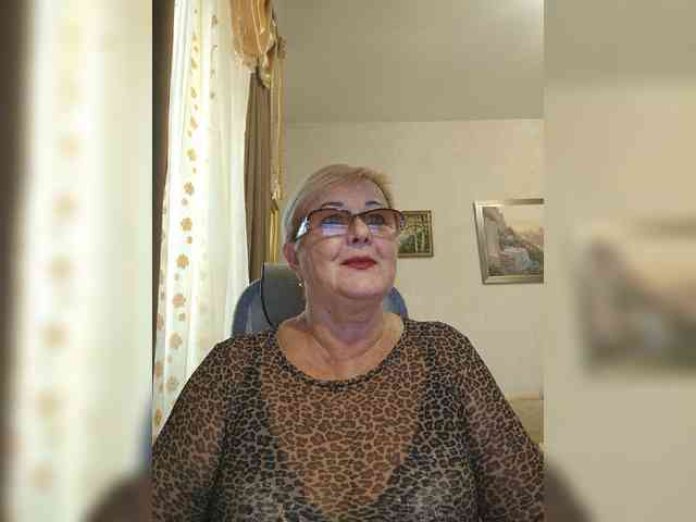 KarinkaSweet webcam