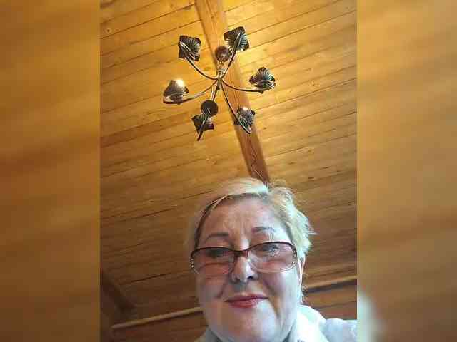 KarinkaSweet webcam