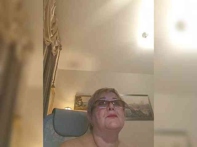 KarinkaSweet webcam