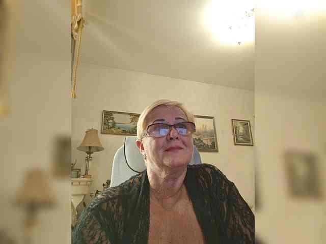 KarinkaSweet webcam