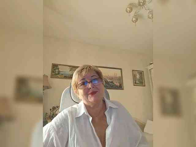 KarinkaSweet webcam