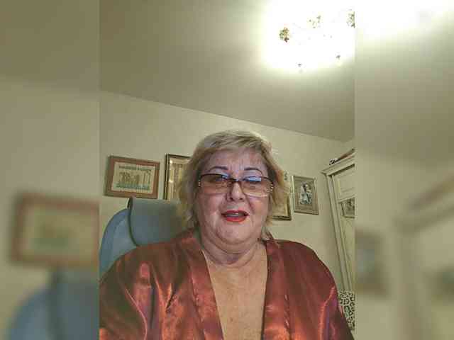 KarinkaSweet webcam