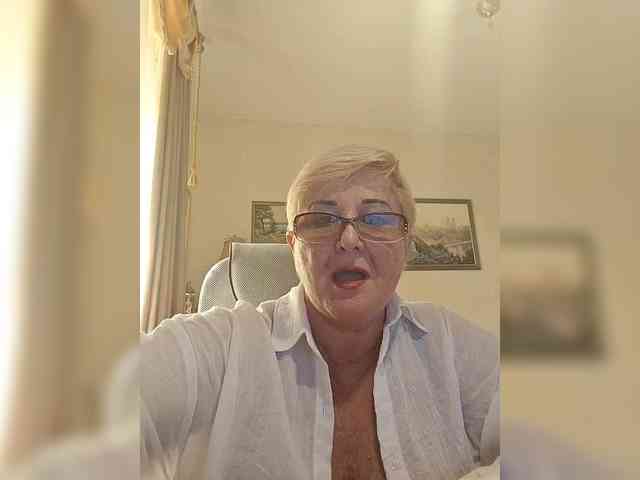 KarinkaSweet webcam