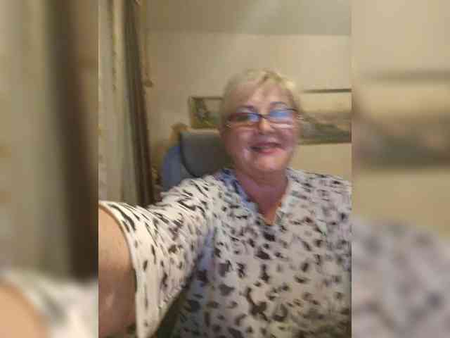 KarinkaSweet webcam