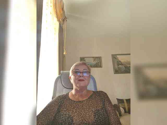 KarinkaSweet webcam