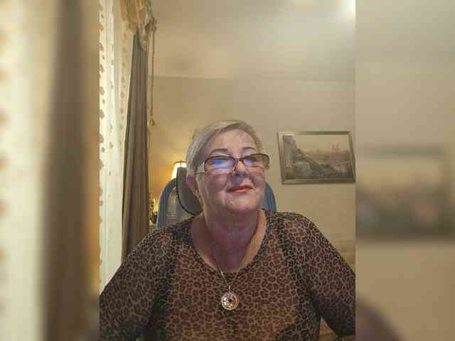 KarinkaSweet webcam