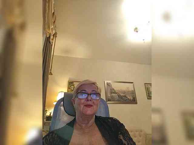KarinkaSweet webcam