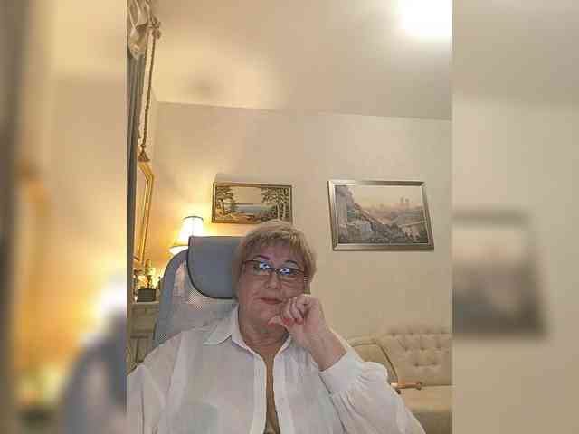 KarinkaSweet webcam