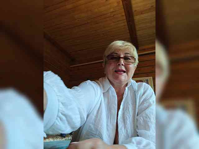 KarinkaSweet webcam