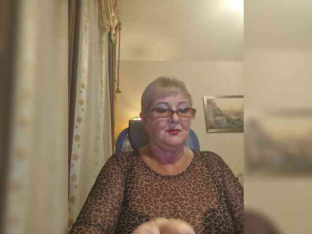 KarinkaSweet webcam