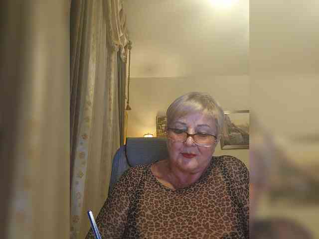 KarinkaSweet webcam