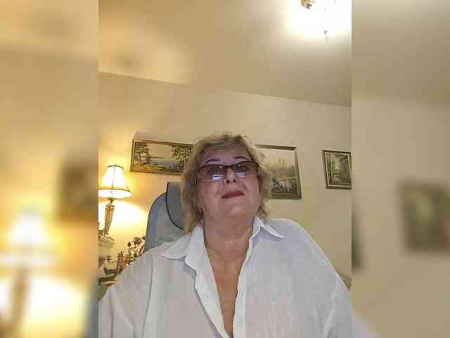 KarinkaSweet webcam