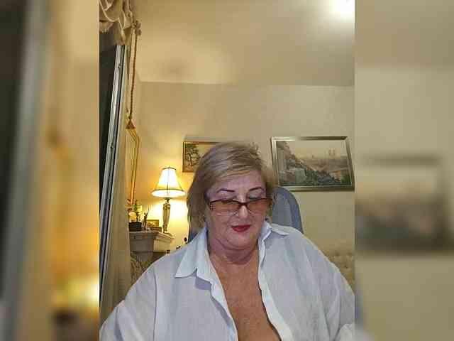 KarinkaSweet webcam